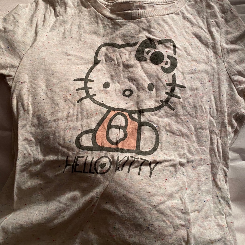 Hello Kitty t shirt